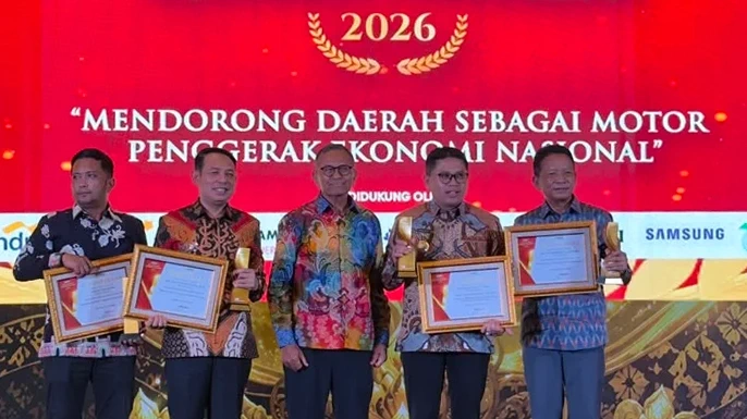 Wali Kota Bekasi Tri Adhianto Raih Top Regional Leader Awards 2026 Kategori Pendorong Pertumbuhan Ekonomi