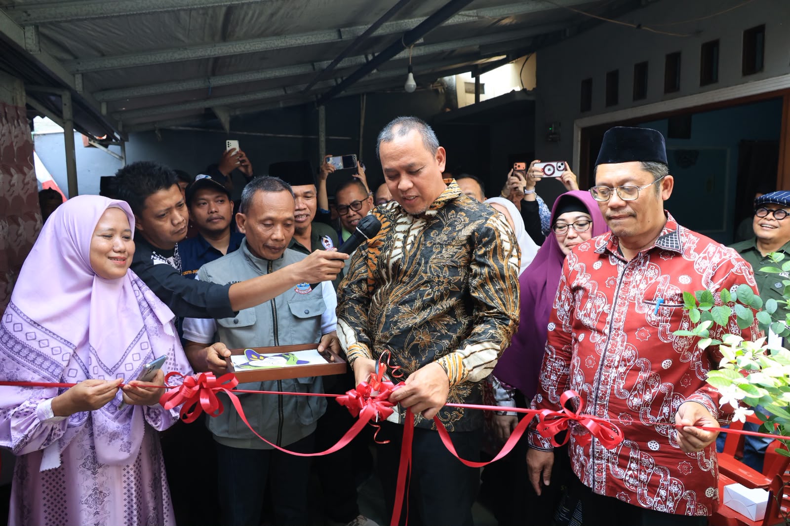 Pemkot Bekasi Tuntaskan Dua Rumah Rutilahu di Pondok Gede, Tri Adhianto: Bangun Rumah Sekaligus Bangun Harapan